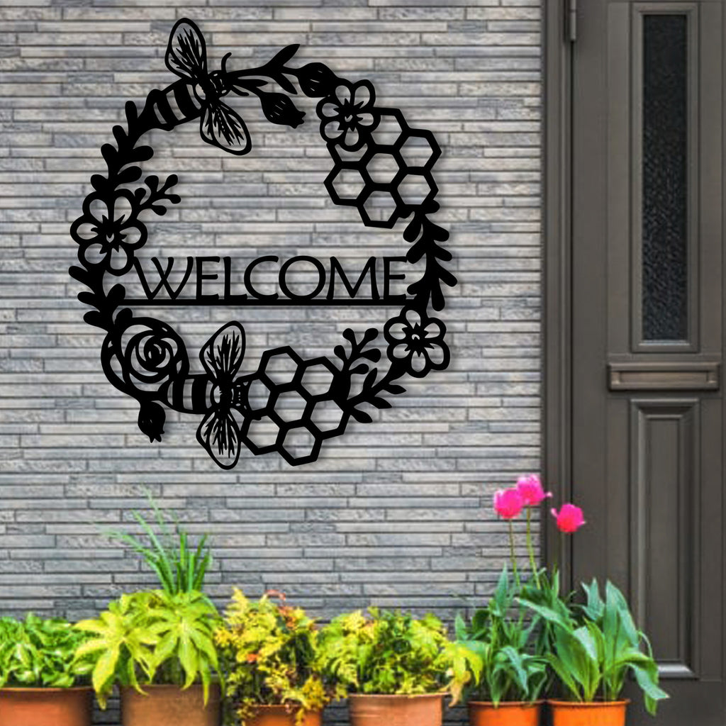 Bee Wreath Welcome Sign