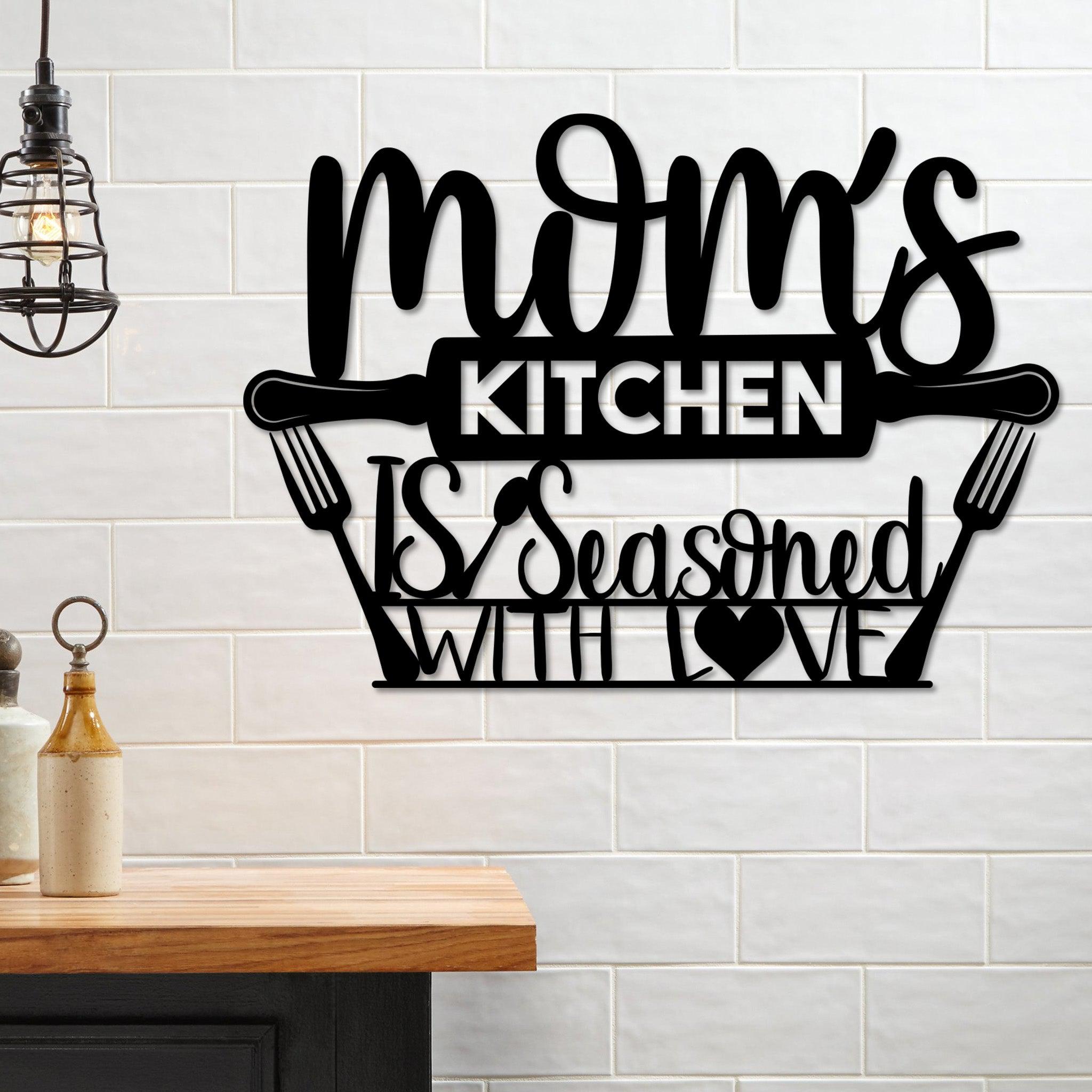 Mvgges Letrero de metal con texto en inglés «This Kitchen is Seasoned with Love» de 8 x 12 pulgadas, decoración de cocina rústica, decoración de pared para el hogar y la